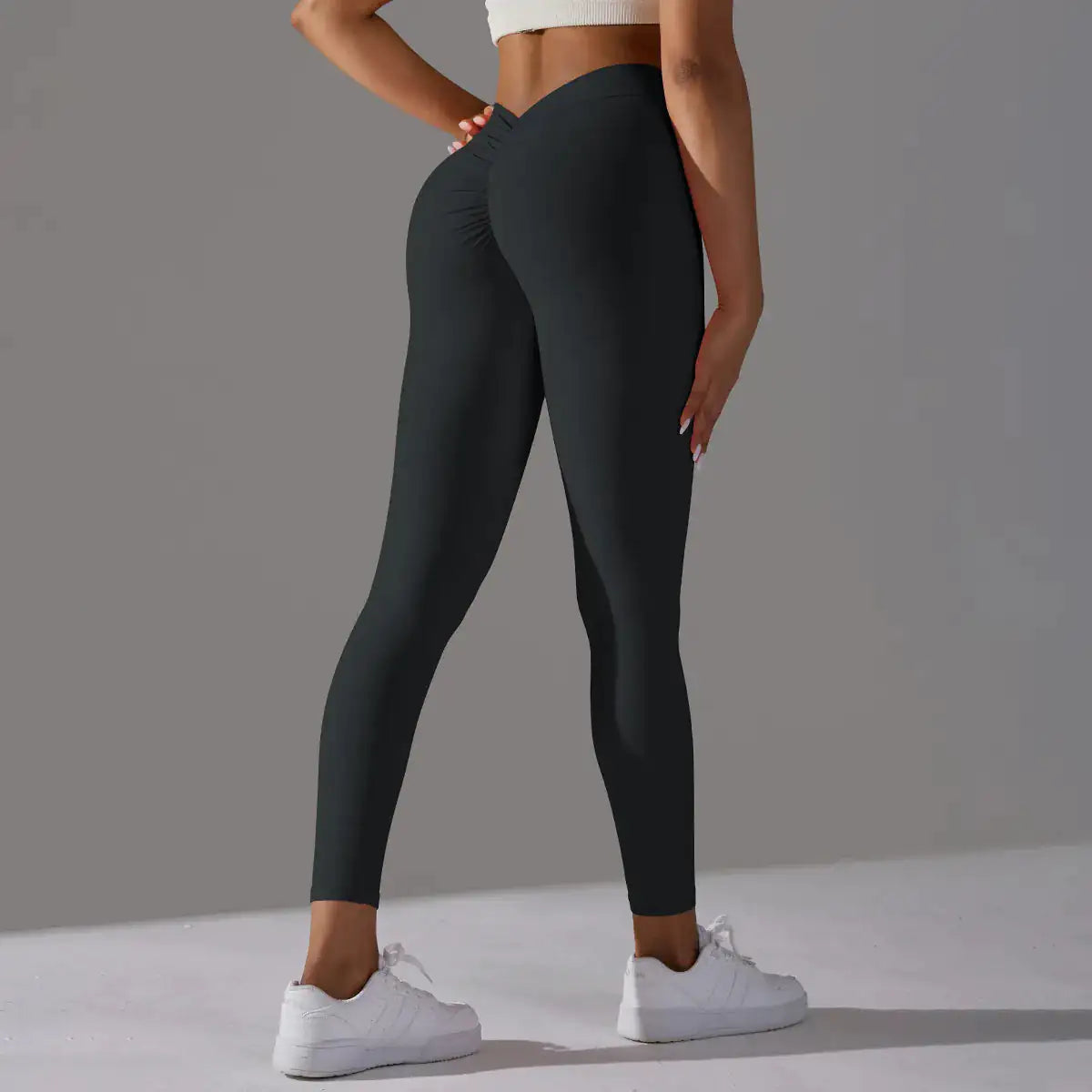 Sculpting V-Back Leggings